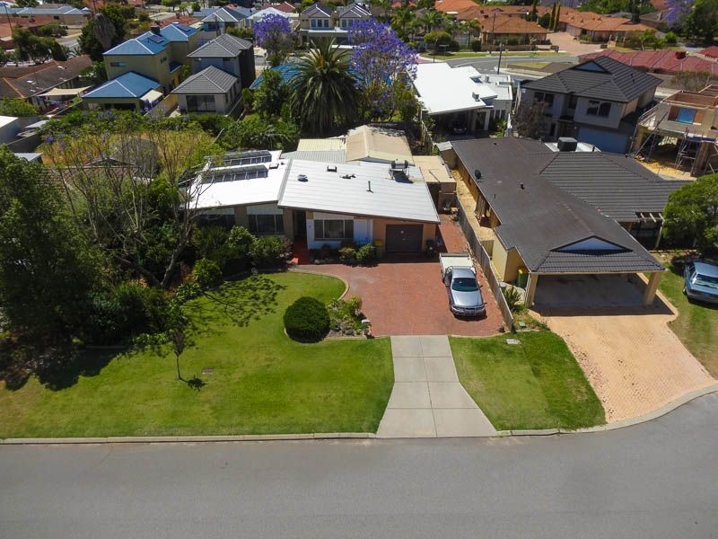 6 Tricia Court, Shelley WA 6148