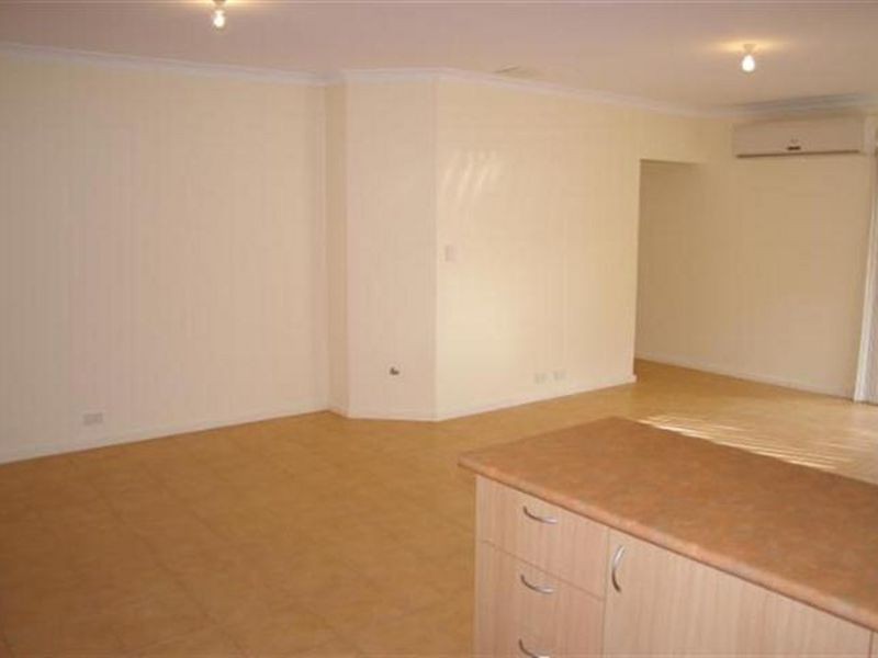 2/15 North Street, Midland WA 6056