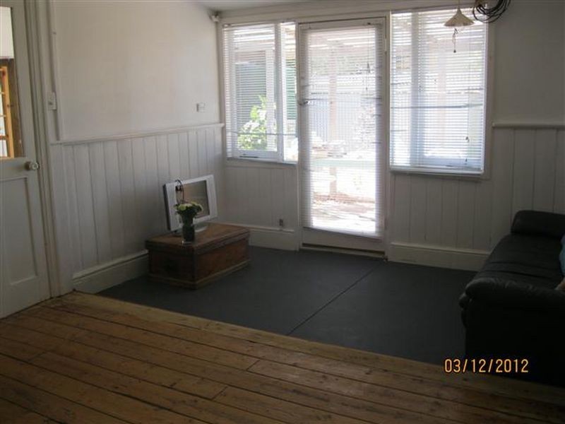 16 Knutsford Street, Fremantle WA 6160