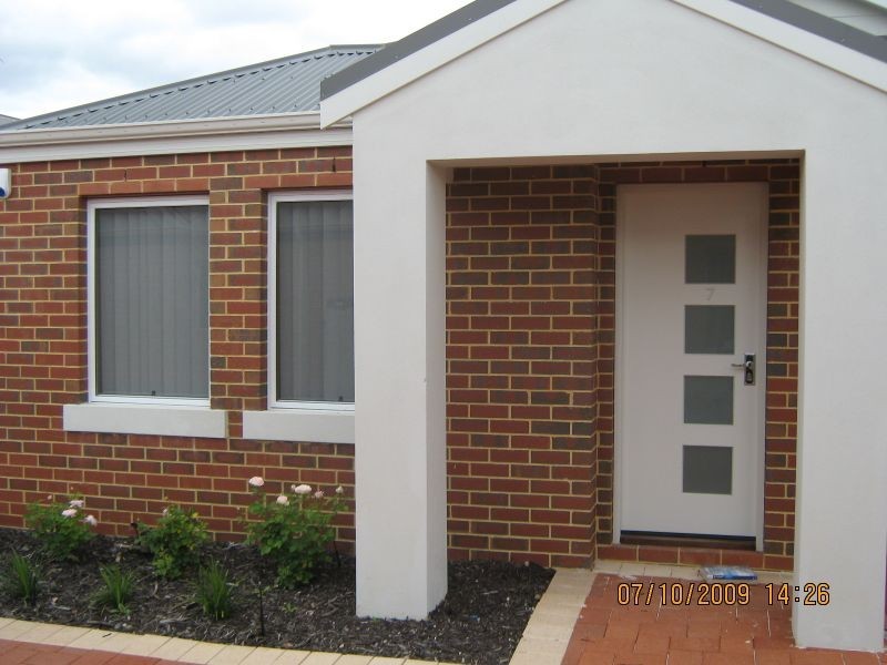 7/54 Sixth Road, Armadale WA 6112