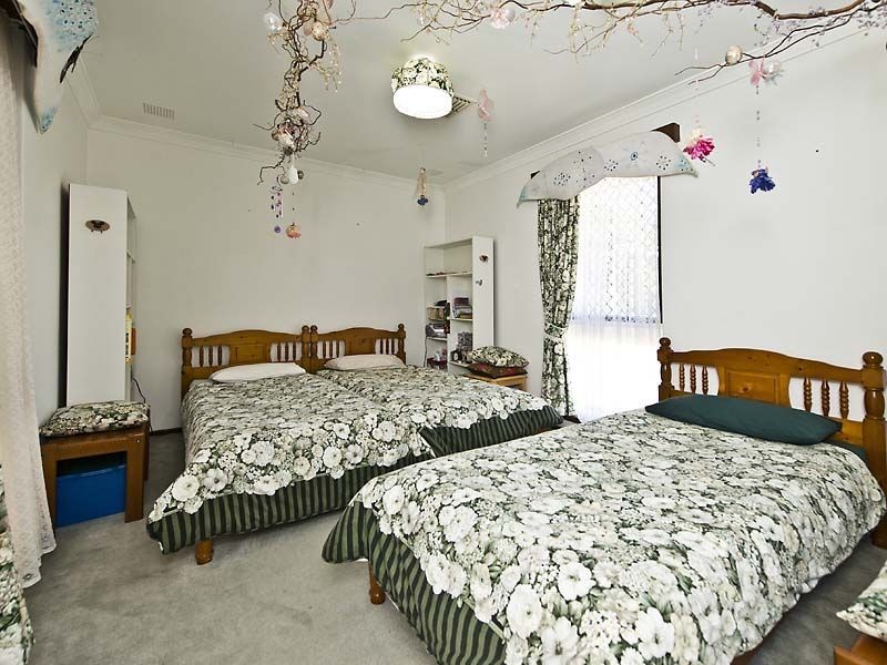 19 Zenith Street, Shelley WA 6148