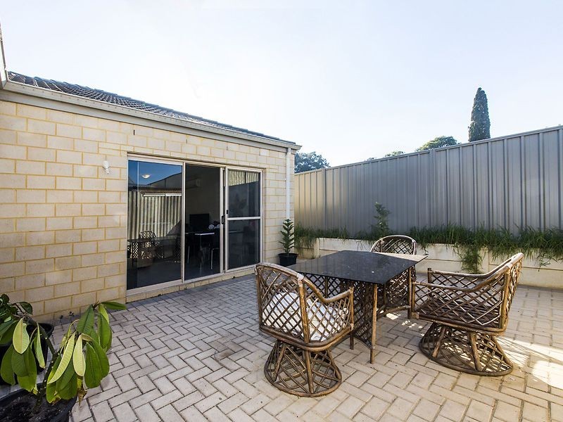 6C Messenger Street, Kelmscott WA 6111