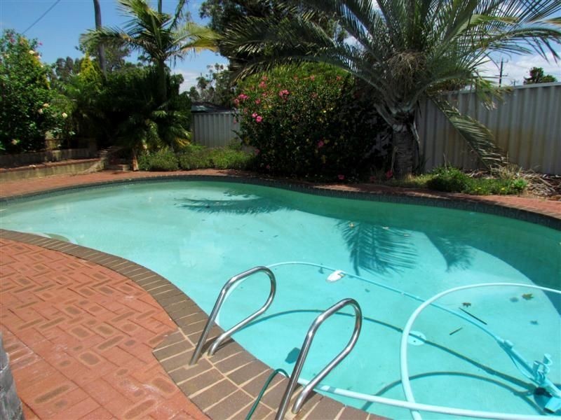 89 Berehaven Avenue, Thornlie WA 6108
