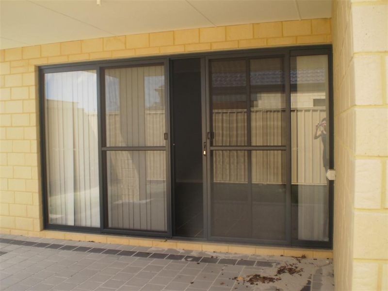 16 Fairlie Road, Canning Vale WA 6155