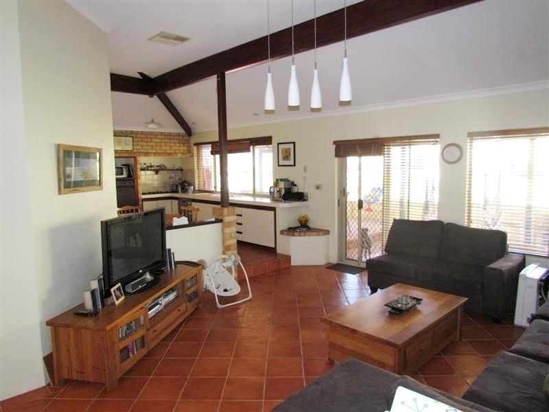 1 Treetop Circle, Canning Vale WA 6155