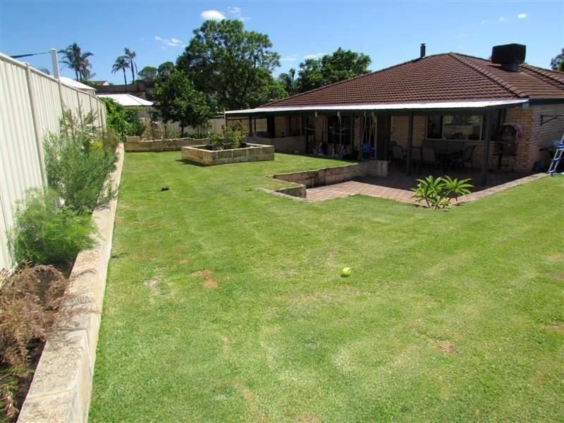 1 Treetop Circle, Canning Vale WA 6155