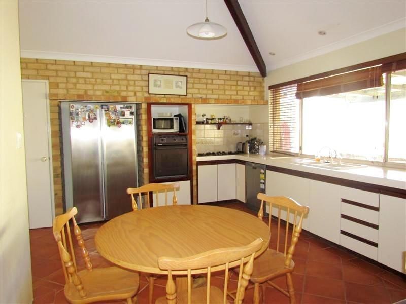 1 Treetop Circle, Canning Vale WA 6155