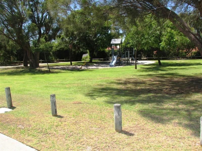 1 Treetop Circle, Canning Vale WA 6155