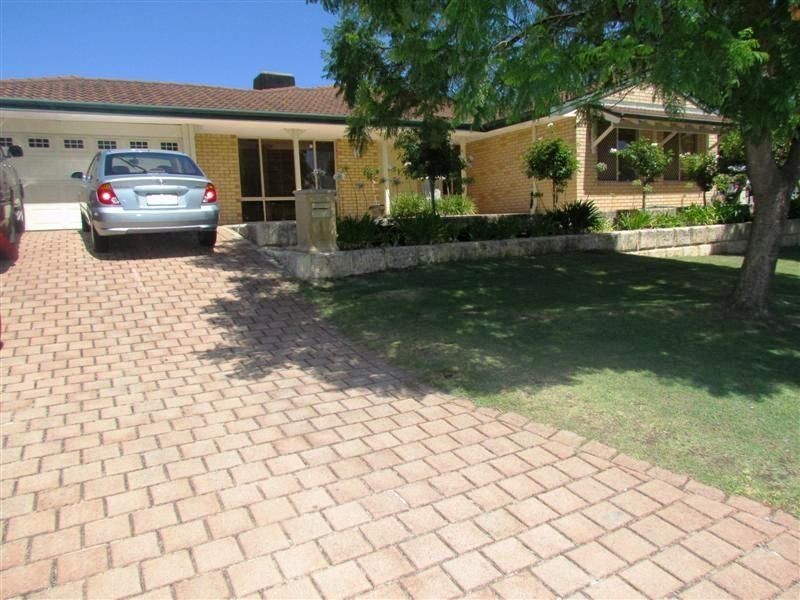 1 Treetop Circle, Canning Vale WA 6155