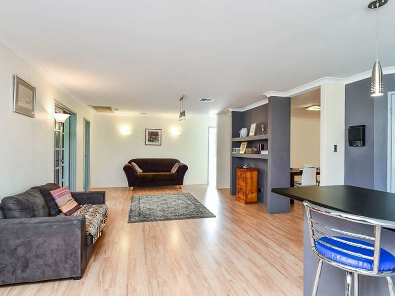 14 Caridean Way, Hammond Park WA 6164