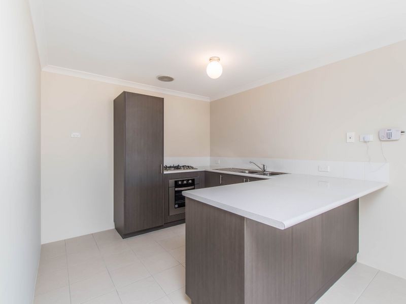 5/2 Positano Crescent, Yangebup WA 6164
