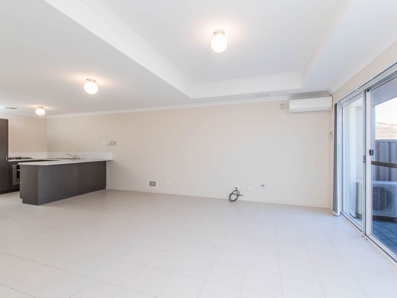 5/2 Positano Crescent, Yangebup WA 6164