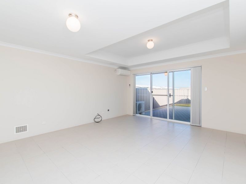 5/2 Positano Crescent, Yangebup WA 6164