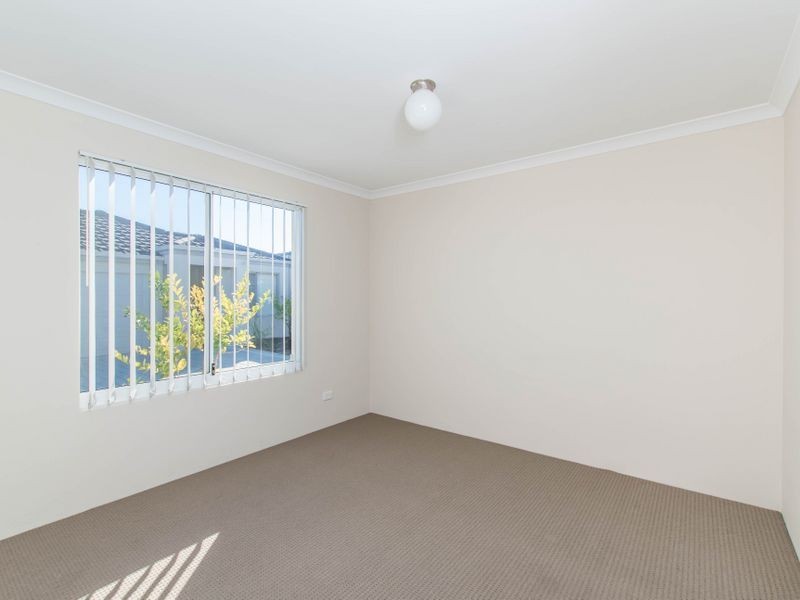5/2 Positano Crescent, Yangebup WA 6164