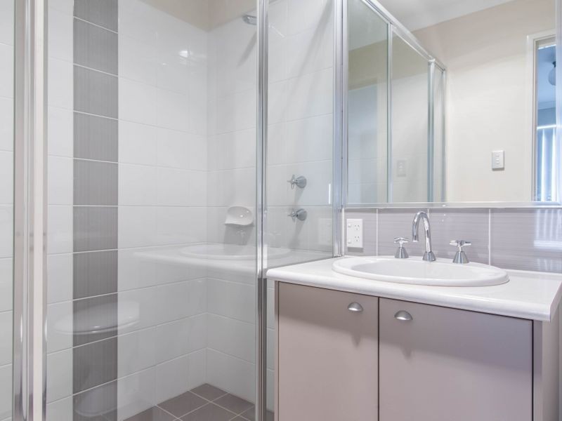 5/2 Positano Crescent, Yangebup WA 6164