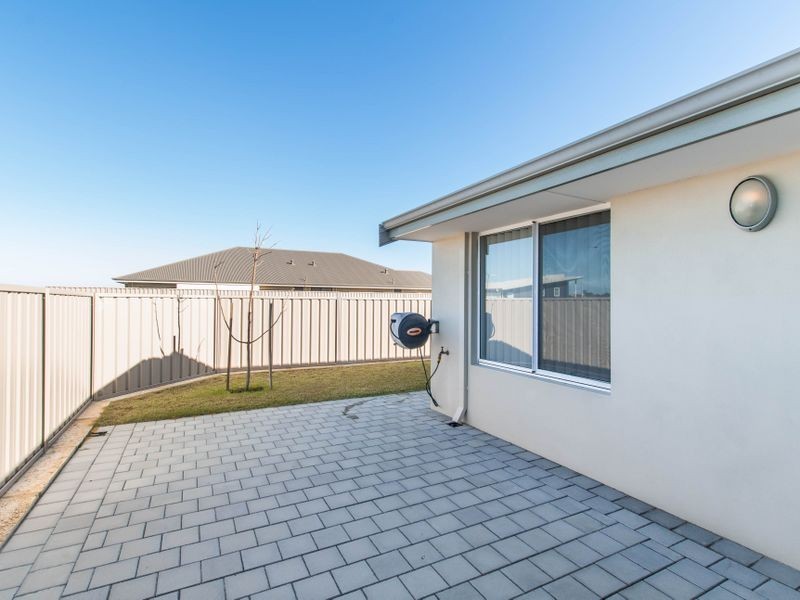 5/2 Positano Crescent, Yangebup WA 6164