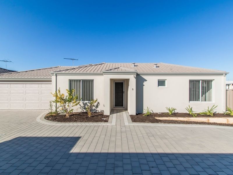 5/2 Positano Crescent, Yangebup WA 6164