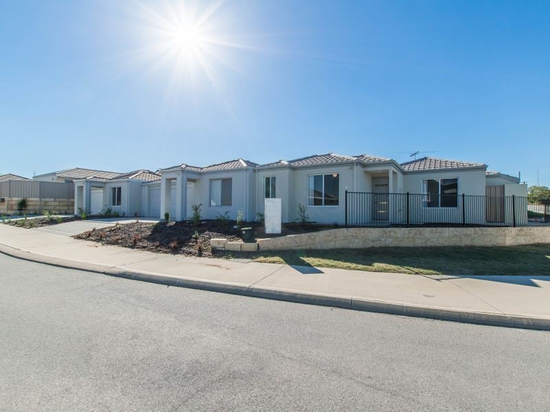 5/2 Positano Crescent, Yangebup WA 6164