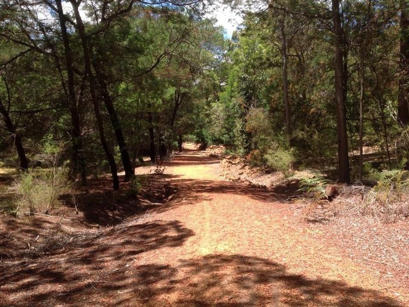 8 Brook Road, Jarrahdale WA 6124