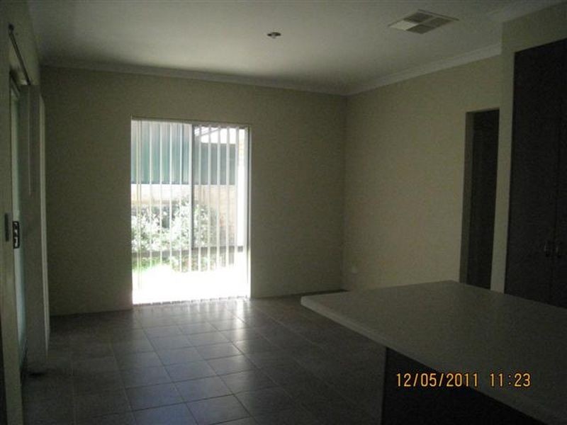 33 Astroloma Drive, Success WA 6164