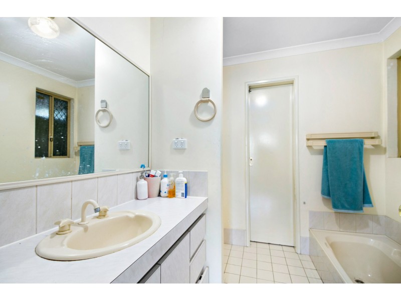 Unit 1/25 Mosaic Street East, Shelley WA 6148