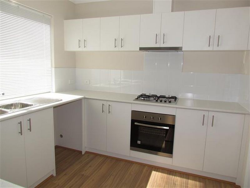 2/7 Gild Street, Cloverdale WA 6105