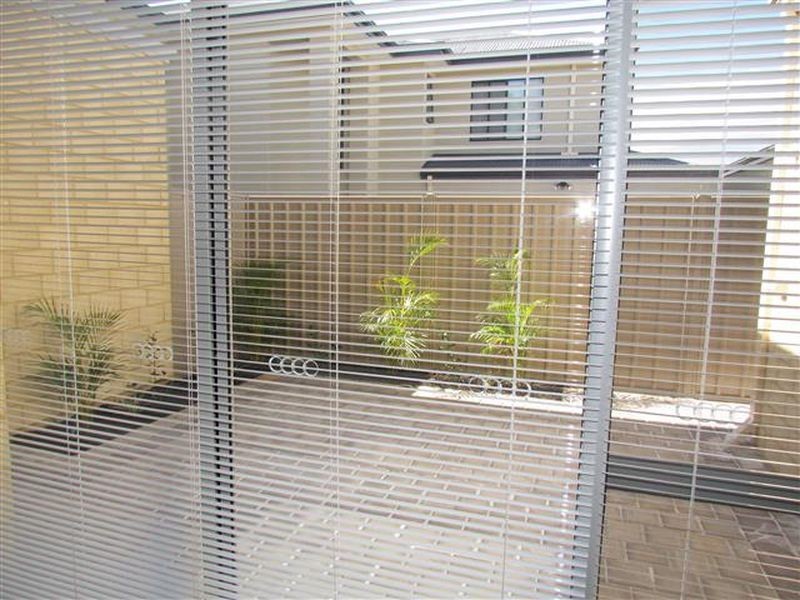 2/7 Gild Street, Cloverdale WA 6105