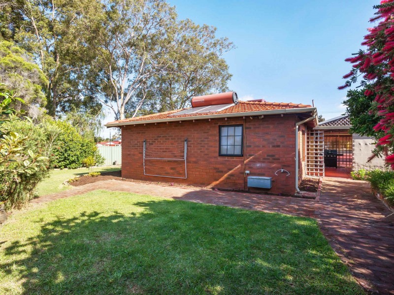 102 Apsley Road, Willetton WA 6155