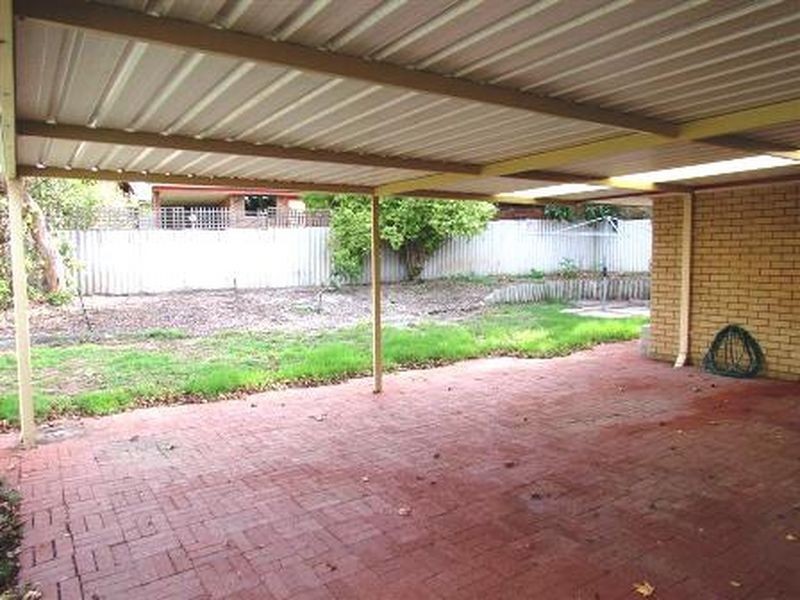 18 Upland Gardens, Willetton WA 6155