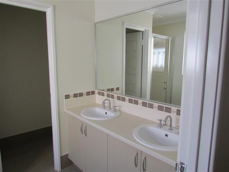 11 Raven Way, Harrisdale WA 6112