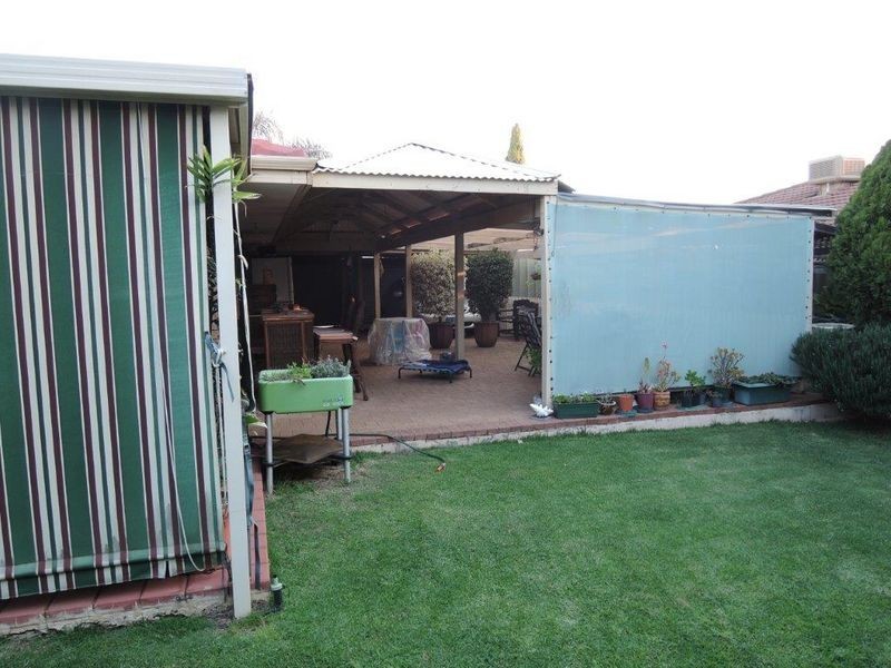 10 Seminole Gardens, Seville Grove WA 6112