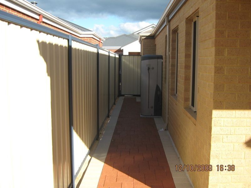 16/54 Sixth Road, Armadale WA 6112