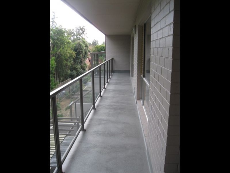 24/4 Comer Street, Como WA 6152