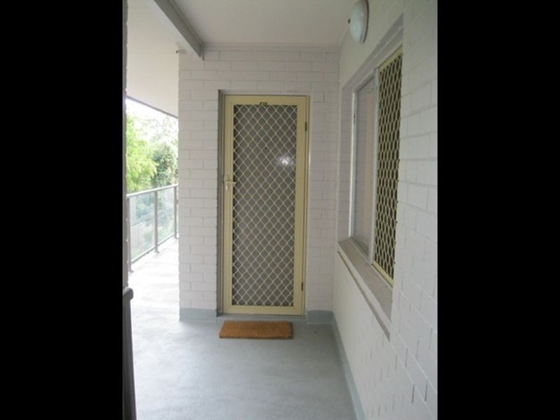 24/4 Comer Street, Como WA 6152