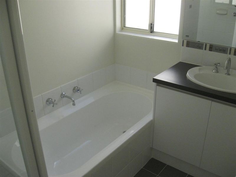 12/36 Fifth Road, Armadale WA 6112