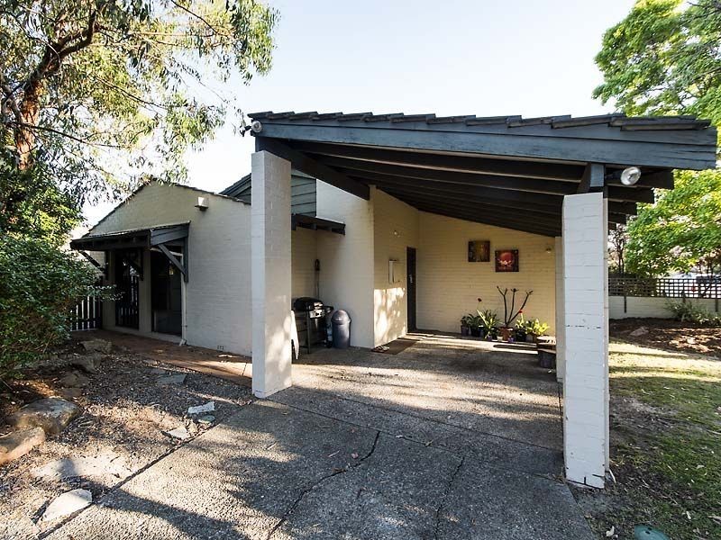 1/1 Tricia Court, Shelley WA 6148