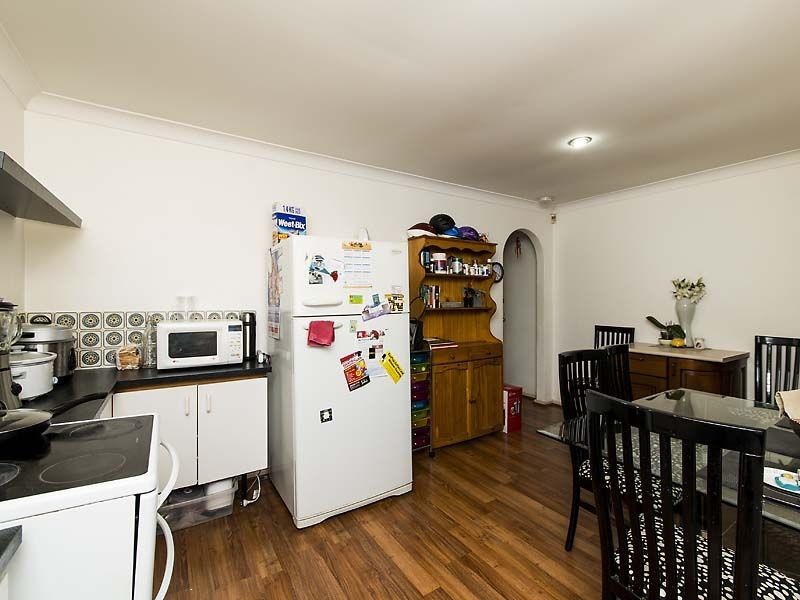 1/1 Tricia Court, Shelley WA 6148