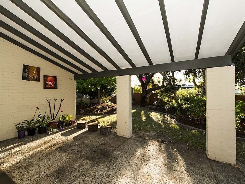 1/1 Tricia Court, Shelley WA 6148