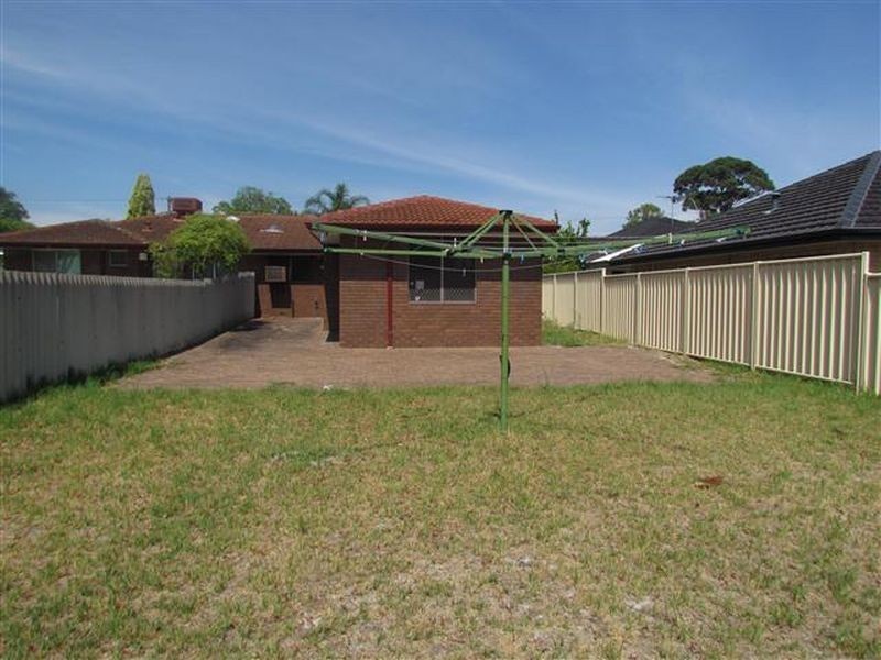 216B Corinthian Road East, Riverton WA 6148