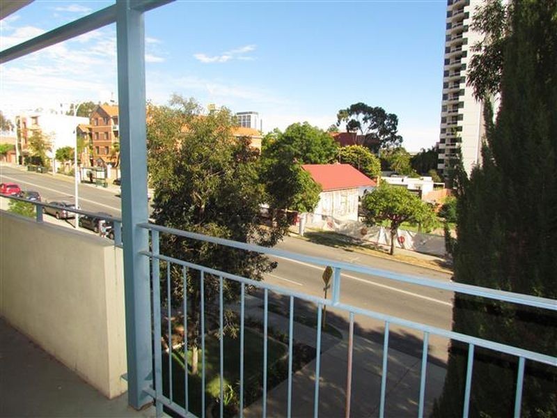 27/40 Wellington Street, East Perth WA 6004