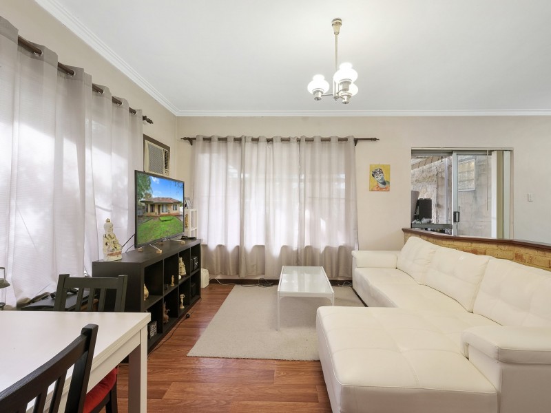 26 Tudor Avenue North, Shelley WA 6148