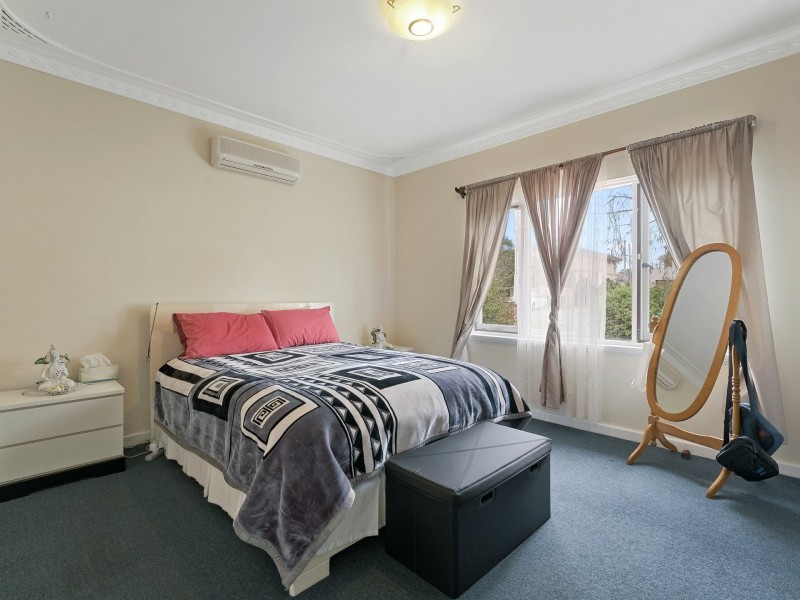 26 Tudor Avenue North, Shelley WA 6148