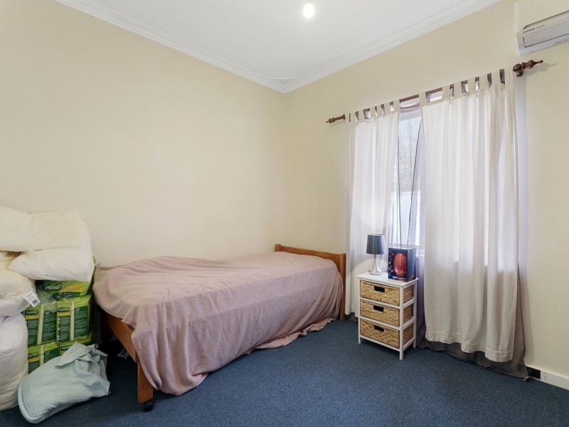 26 Tudor Avenue North, Shelley WA 6148