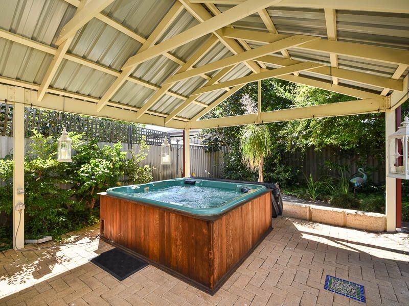 143 Rostrata Avenue, Willetton WA 6155