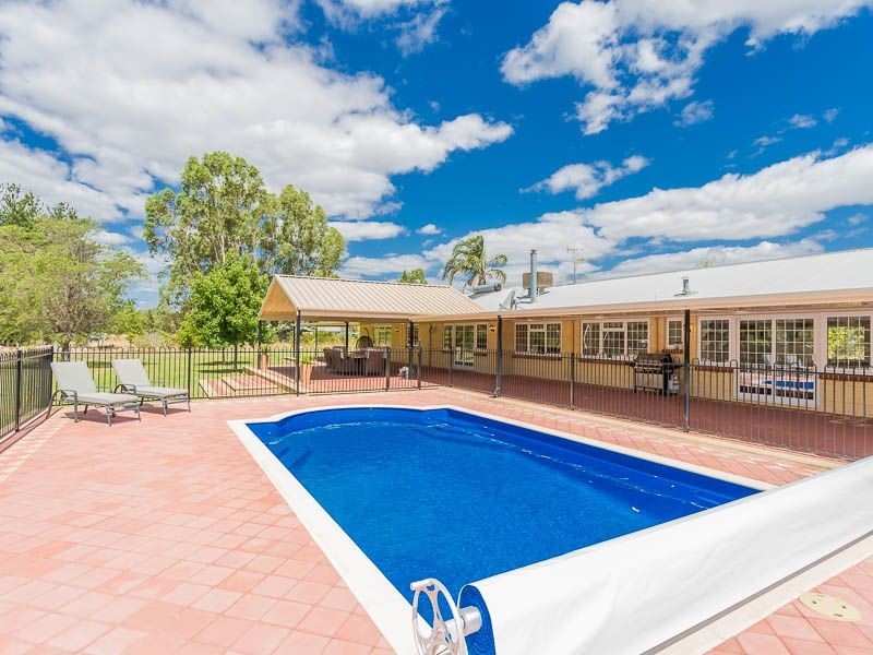 65 Wolfe Road, Banjup WA 6164