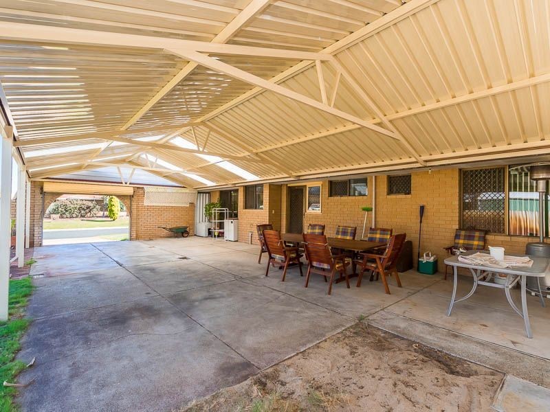 13 Storey Road, Thornlie WA 6108