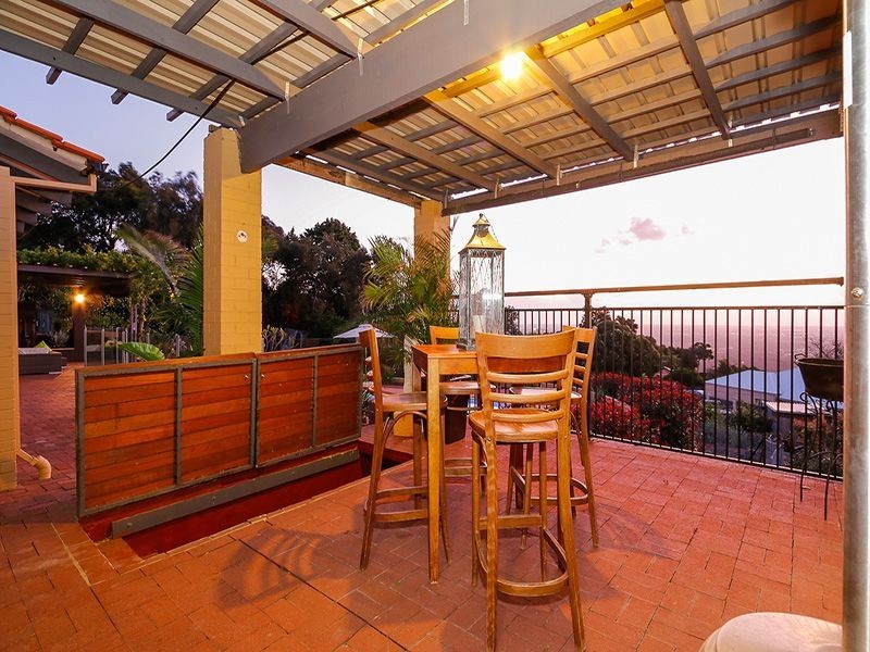 7 Maxine Court, Lesmurdie WA 6076