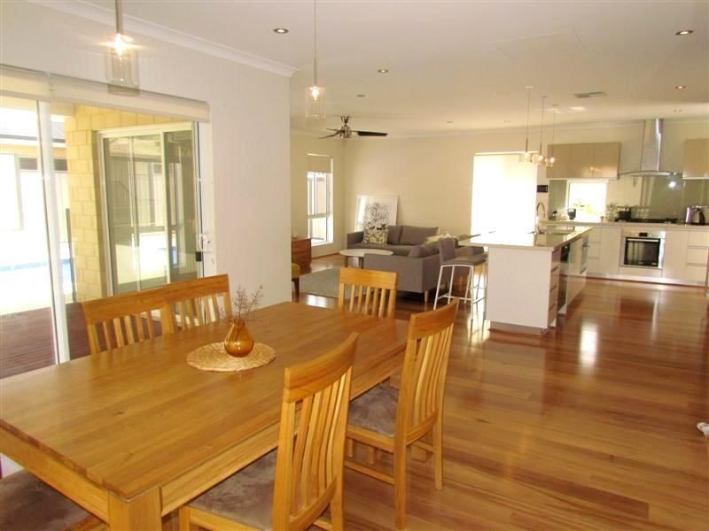 1b Casserley Drive, Leeming WA 6149