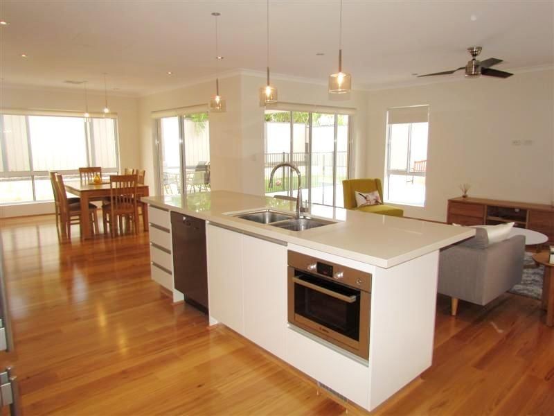 1b Casserley Drive, Leeming WA 6149