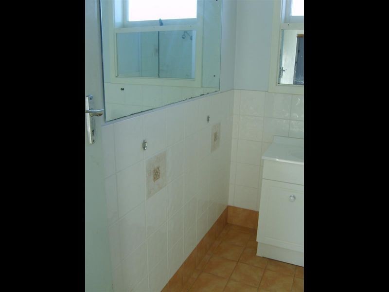 24 Wellington Street, Queens Park WA 6107